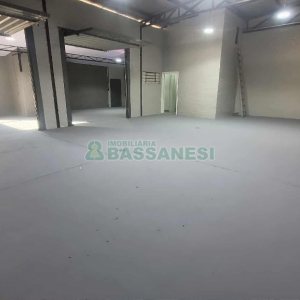 Pavilhão com 180m², 1 vaga, no bairro São José em Caxias do Sul para Alugar
