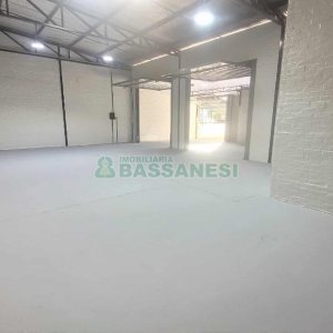 Pavilhão com 180m², 1 vaga, no bairro São José em Caxias do Sul para Alugar