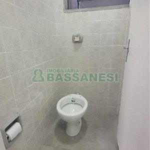 Pavilhão com 180m², 1 vaga, no bairro São José em Caxias do Sul para Alugar