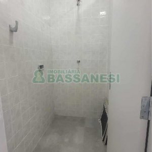 Pavilhão com 180m², 1 vaga, no bairro São José em Caxias do Sul para Alugar