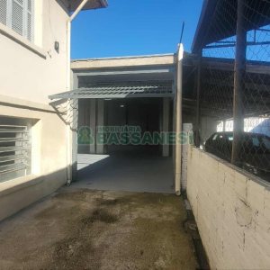 Pavilhão com 180m², 1 vaga, no bairro São José em Caxias do Sul para Alugar