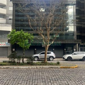 Loja com 200m², no bairro Cinqüentenário em Caxias do Sul para Alugar