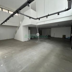 Loja com 200m², no bairro Cinqüentenário em Caxias do Sul para Alugar