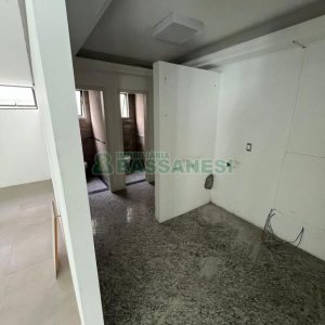 Loja com 200m², no bairro Cinqüentenário em Caxias do Sul para Alugar