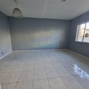 Loja com 150m², no bairro Pio X em Caxias do Sul para Alugar