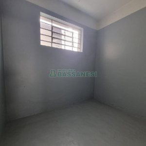Loja com 150m², no bairro Pio X em Caxias do Sul para Alugar