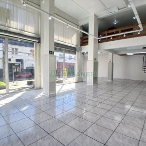 Loja com 156m², no bairro Lourdes em Caxias do Sul para Alugar
