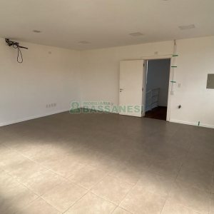 Loja com 89m², no bairro Kayser em Caxias do Sul para Alugar