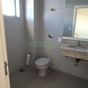 Loja com 89m², no bairro Kayser em Caxias do Sul para Alugar