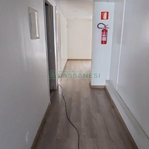 Sobreloja com 200m², no bairro São Pelegrino em Caxias do Sul para Alugar