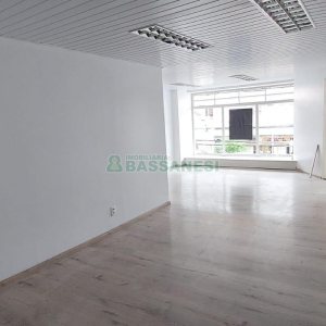 Sobreloja com 200m², no bairro São Pelegrino em Caxias do Sul para Alugar