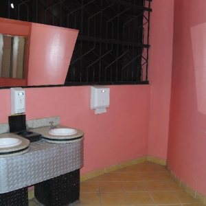 Predio com 1296m², 3 dormitórios, no bairro De Lazzer em Caxias do Sul para Comprar