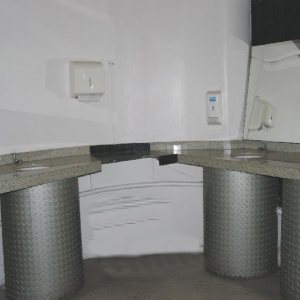 Predio com 1296m², 3 dormitórios, no bairro De Lazzer em Caxias do Sul para Comprar