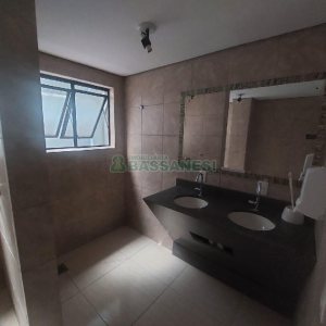 Loja com 376m², no bairro Centro em Caxias do Sul para Alugar