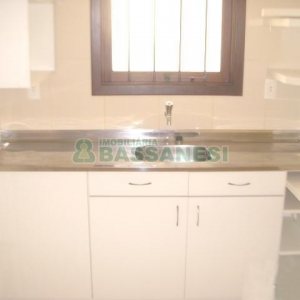 Apartamento com 50m², 1 dormitório, 1 vaga, no bairro Petrópolis em Caxias do Sul para Alugar