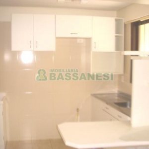 Apartamento com 50m², 1 dormitório, 1 vaga, no bairro Petrópolis em Caxias do Sul para Alugar