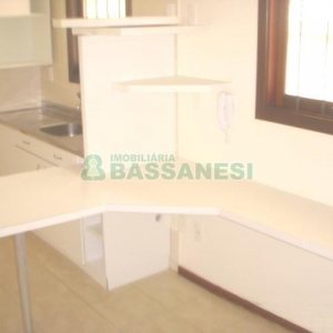 Apartamento com 50m², 1 dormitório, 1 vaga, no bairro Petrópolis em Caxias do Sul para Alugar