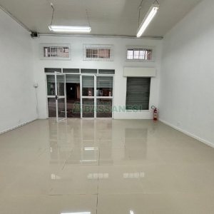 Loja com 70m², no bairro São Pelegrino em Caxias do Sul para Alugar