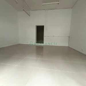 Loja com 70m², no bairro São Pelegrino em Caxias do Sul para Alugar