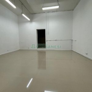 Loja com 70m², no bairro São Pelegrino em Caxias do Sul para Alugar