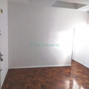 Sala com 80m², no bairro Centro em Caxias do Sul para Alugar ou Comprar