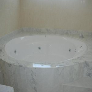 Casa com 400m², 3 dormitórios, 3 vagas, no bairro Jardim América em Caxias do Sul para Comprar