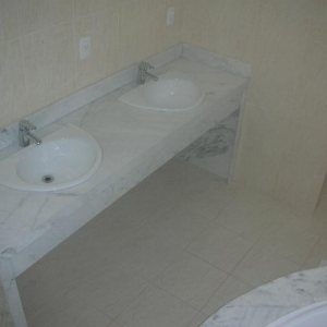 Casa com 400m², 3 dormitórios, 3 vagas, no bairro Jardim América em Caxias do Sul para Comprar