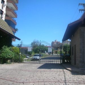 Casa com 400m², 3 dormitórios, 3 vagas, no bairro Jardim América em Caxias do Sul para Comprar