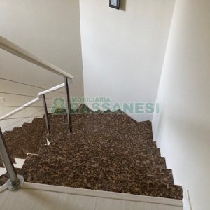 Casa com 400m², 3 dormitórios, 3 vagas, no bairro Jardim América em Caxias do Sul para Comprar