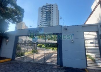 Apto Mobiliado com 58m², 3 dormitórios, 2 vagas, no bairro Lourdes em Caxias do Sul para Alugar