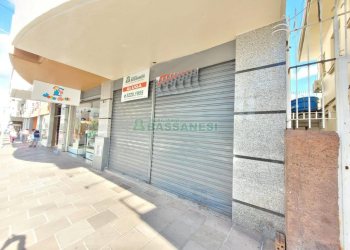 Loja com 181m², no bairro São Pelegrino em Caxias do Sul para Alugar ou Comprar