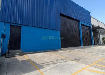 Pavilhão com 744m², no bairro São Ciro em Caxias do Sul para Alugar