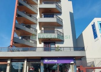 Apto Mobiliado com 58m², 1 dormitório, 1 vaga, no bairro Centro em Caxias do Sul para Alugar