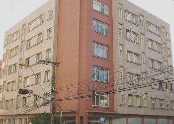 Kitinete com 20m², 1 dormitório, no bairro Centro em Caxias do Sul para Alugar