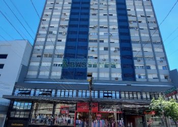 Apartamento com 150m², 3 dormitórios, 1 vaga, no bairro Centro em Caxias do Sul para Alugar ou Comprar