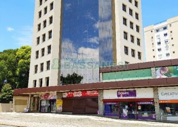 Sala com 1350m², 35 vagas, no bairro Santa Catarina em Caxias do Sul para Alugar