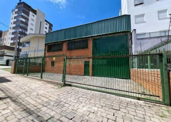 Pavilhão com 330m², no bairro Desvio Rizzo em Caxias do Sul para Alugar