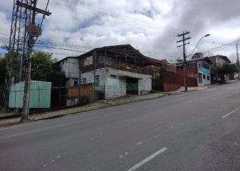 Terreno, 2 dormitórios, 1 vaga, no bairro Lourdes em Caxias do Sul para Comprar