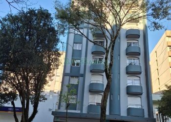 Apto Mobiliado com 72m², 2 dormitórios, 1 vaga, no bairro Centro em Caxias do Sul para Alugar