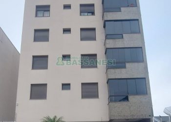 Apartamento com 94m², 3 dormitórios, 2 vagas, no bairro Pio X em Caxias do Sul para Alugar