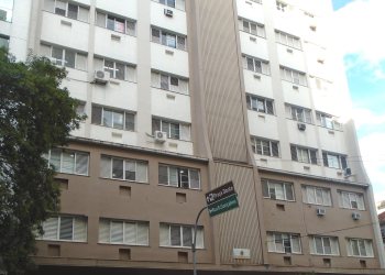 Sala com 65m², no bairro Centro em Caxias do Sul para Comprar