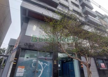 Loja com 53m², 2 vagas, no bairro Centro em Caxias do Sul para Alugar ou Comprar