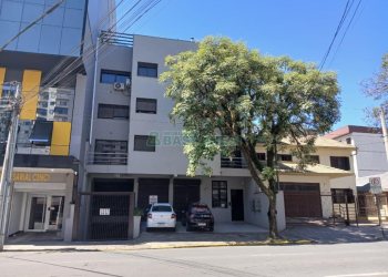 Apartamento com 78m², 2 dormitórios, 1 vaga, no bairro Centro em Caxias do Sul para Alugar