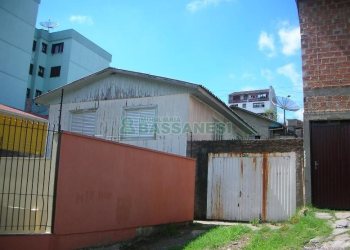 Casa com 60m², 2 dormitórios, no bairro Rio Branco em Caxias do Sul para Alugar