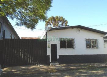 Casa com 90m², 2 dormitórios, no bairro Centro em Caxias do Sul para Alugar