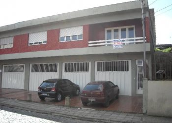 Casa com 150m², 3 dormitórios, 1 vaga, no bairro Rio Branco em Caxias do Sul para Alugar