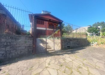 Casa Comercial com 220m², 3 dormitórios, 4 vagas, no bairro Cidade Nova em Caxias do Sul para Alugar