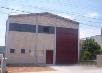 Pavilhão com 300m², no bairro Santa Lucia em Caxias do Sul para Alugar
