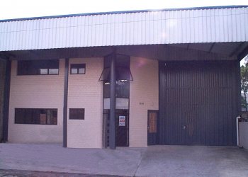 Pavilhão com 300m², no bairro São José em Caxias do Sul para Alugar