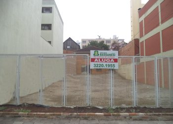 Casa Comercial com 550m², 1 vaga, no bairro Centro em Caxias do Sul para Alugar
